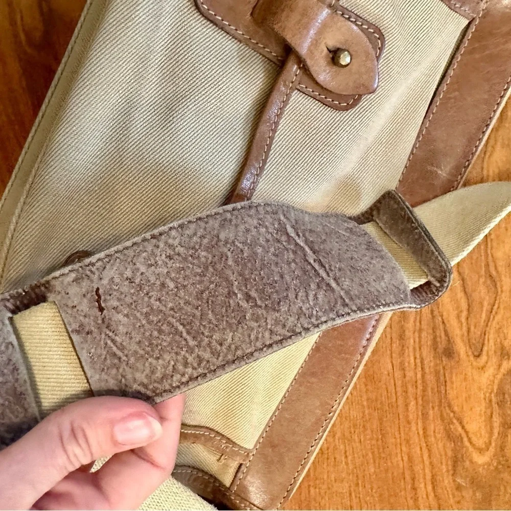 A684 circa 1978 Ghurka No. 8 Courier Bag Leather USA Made Vintage Saddle